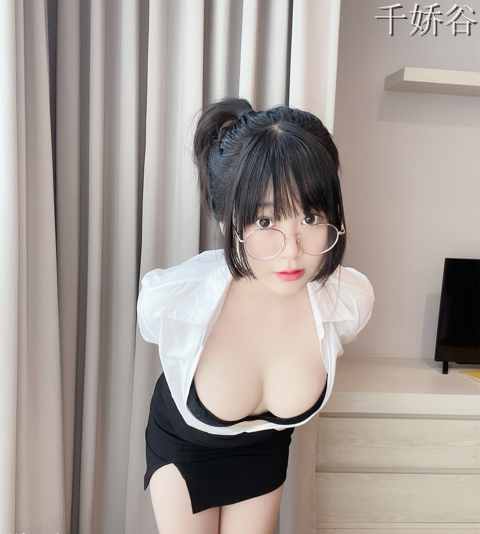 极品粉嫩网红saizneko Onlyfans尺度视图作品合集